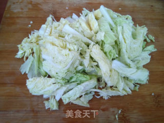 裙带菜烧白菜的做法步骤：1
