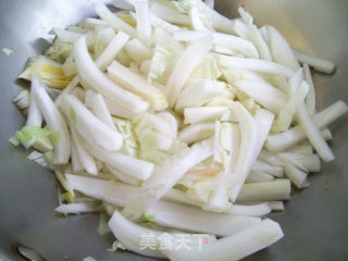 裙带菜烧白菜的做法步骤：3
