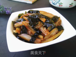 裙带菜烧白菜的做法步骤：8