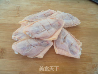 蜜汁鸡翅的做法步骤：2