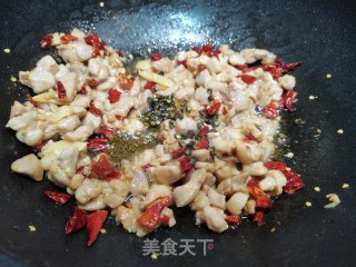 辣子鸡丁的做法步骤：8