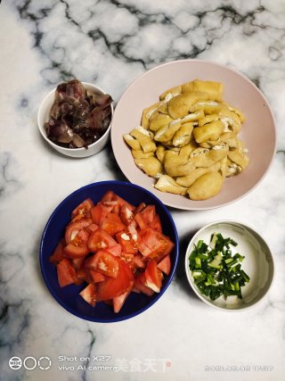 红烧油豆腐的做法步骤：1