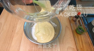 北海道蛋糕杯，超松软蛋糕，香滑可口香草馅，一口爆浆，超好吃！的做法步骤：12