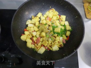 孜然火腿馍丁❤️快手早餐，馒头的花样吃法的做法步骤：6