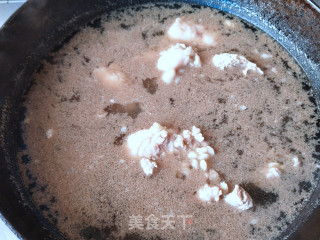 羊蝎子炖白菜的做法步骤：3