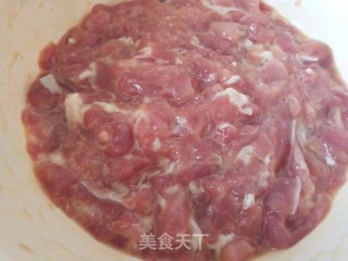 酱炒肉丝的做法步骤：1