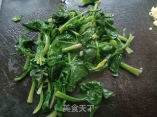 菠菜炒鸡蛋的做法步骤：4