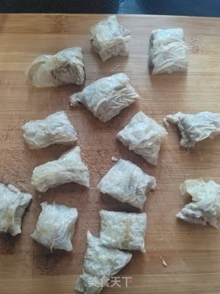 炸五香肉卷的做法步骤：2