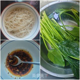老干妈拌菠菜粉条的做法步骤：1