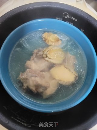 排骨炖鲍鱼的做法步骤：5