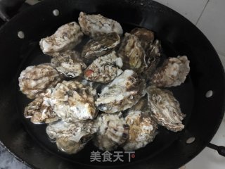 原味白灼生蚝的做法步骤：2