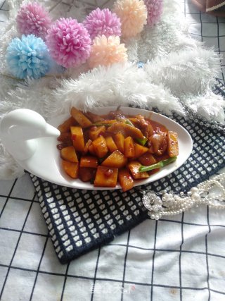 土豆烧肉皮的做法步骤：6