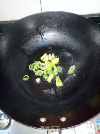 白菜豆腐炖肉丸的做法步骤：2