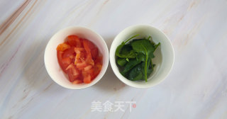 藜麦青菜番茄汤的做法步骤：2