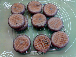 酱香三菇素馅黑米饼的做法步骤：28