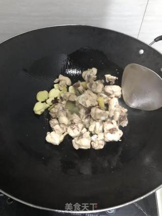 辣炒小鸡腿的做法步骤：3