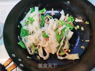 青椒肉丝炒面的做法步骤：6