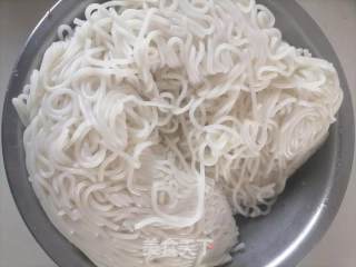 炒粉的做法步骤：1