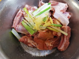 果香糖醋排骨的做法步骤：4
