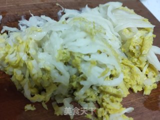 砂锅粉丝酸菜煲的做法步骤：2
