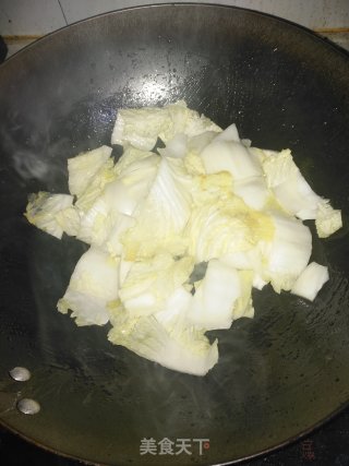 木耳烧白菜的做法步骤：3