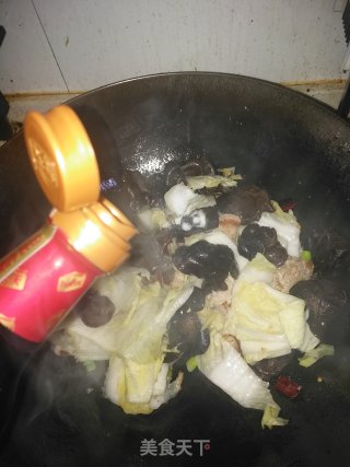 木耳烧白菜的做法步骤：9