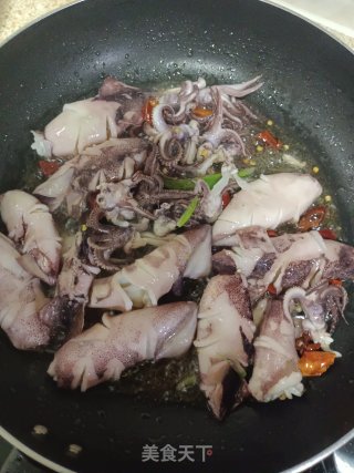 大葱炒海兔的做法步骤：3