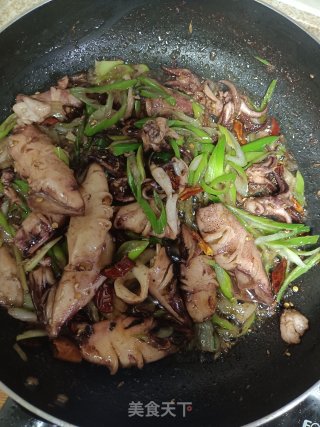 大葱炒海兔的做法步骤：7