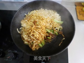 豆角焖面想好吃选对步骤是关键❗️一款北方超下饭的主食面食的做法步骤：8