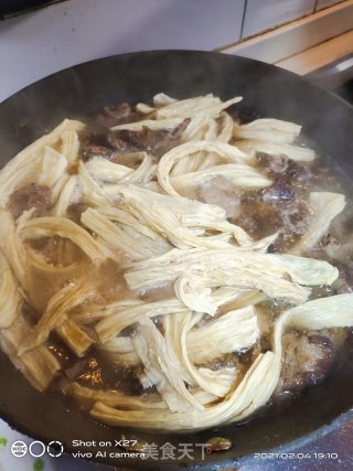 牛腩腐竹汤的做法步骤：6