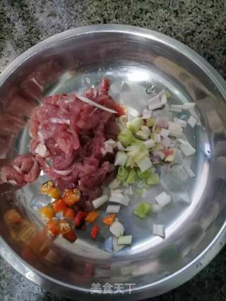 鸡蛋面的做法步骤：1