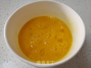 香菜炒鸭蛋的做法步骤：4