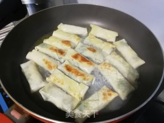 虾仁荠菜春卷的做法步骤：13