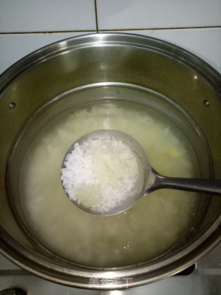 枣泥银耳粥的做法步骤：5