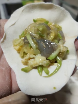西葫虾仁烫面蒸饺的做法步骤：13