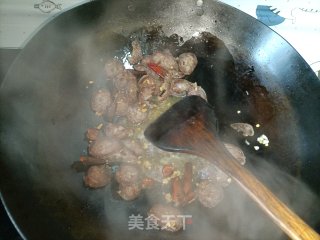 辣椒炒腊肠的做法步骤：3