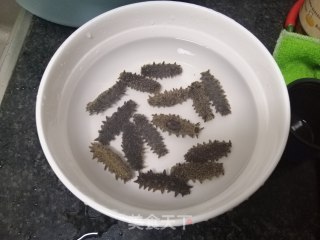 泡发海参的做法步骤：1
