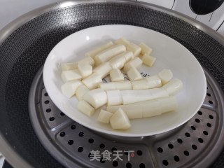 草莓山药的做法步骤：1