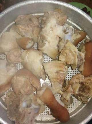 红烧猪蹄的做法步骤：3