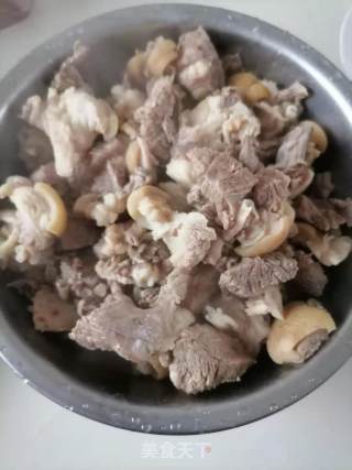 红烧羊腿肉的做法步骤：4