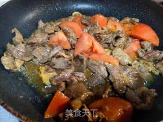 西红柿炒牛肉的做法步骤：5