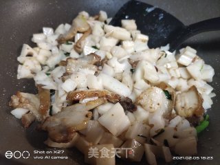 五花肉炒莲藕的做法步骤：6