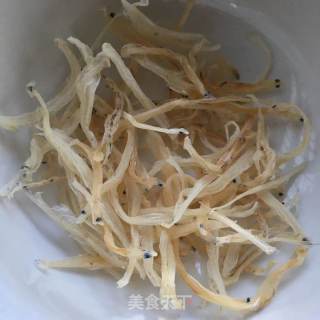 银鱼蒸蛋的做法步骤：1