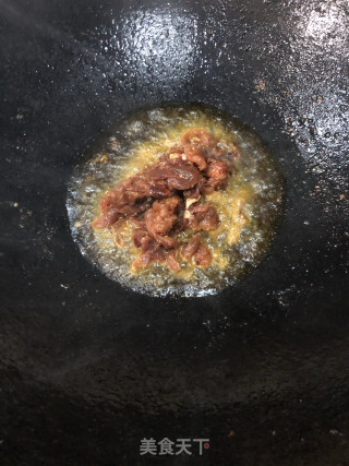 红椒肉丝的做法步骤：1