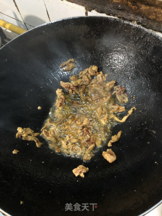 红椒肉丝的做法步骤：2