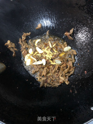 红椒肉丝的做法步骤：3