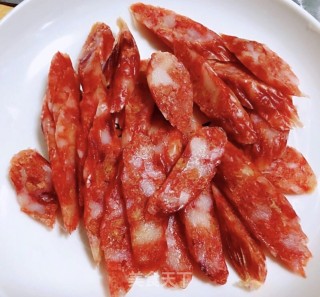酸豆角炒腊肠的做法步骤：3