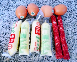 日本豆腐腊肠蒸蛋#早春美味#的做法步骤：1