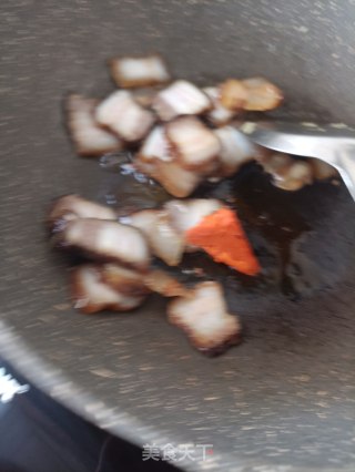 蒜苗炒腊肉的做法步骤：6