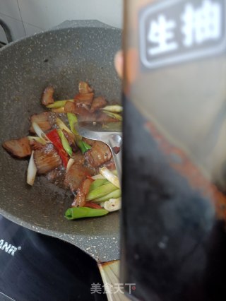 蒜苗炒腊肉的做法步骤：10